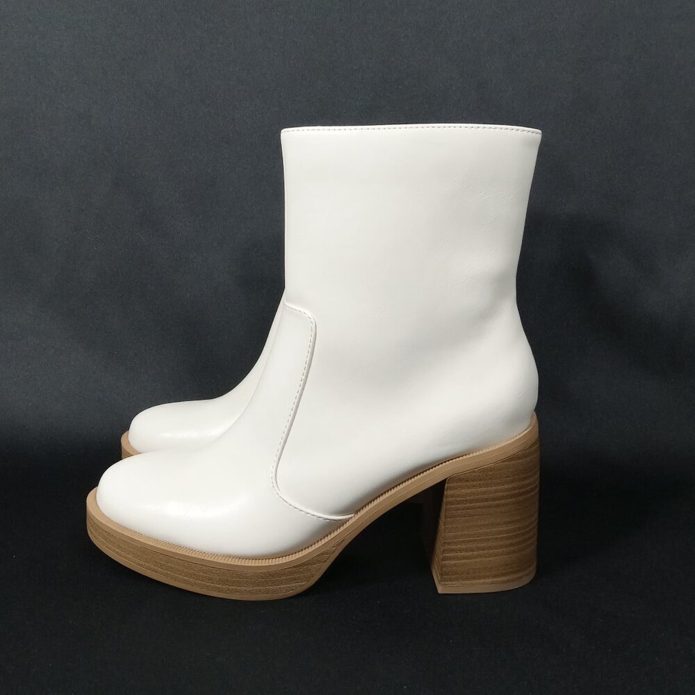 Universal Thread Jenna Beige Platform Heeled Boot… - image 2